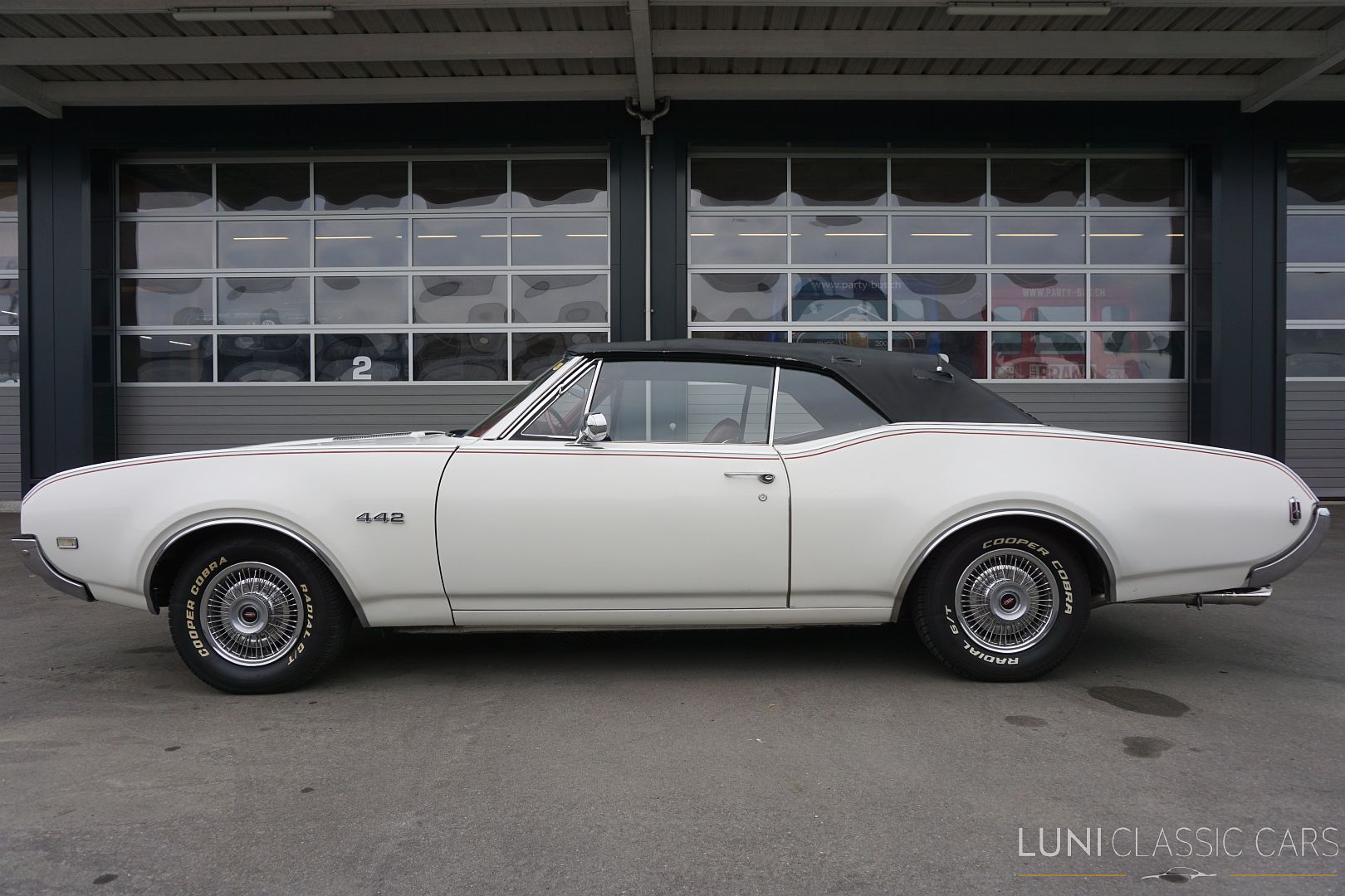 <trp-post-container data-trp-post-id='37731'>1968 Oldsmobile 442 Convertible
