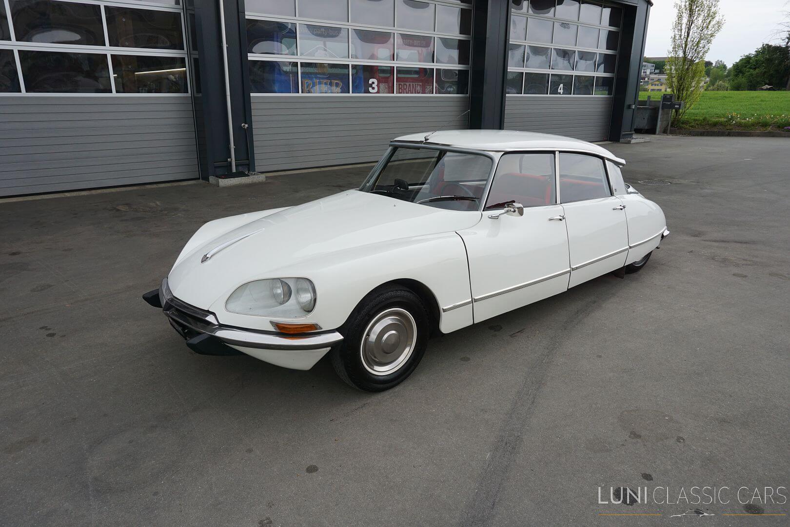 <trp-post-container data-trp-post-id='48114'>1970 Citroën D Spécial