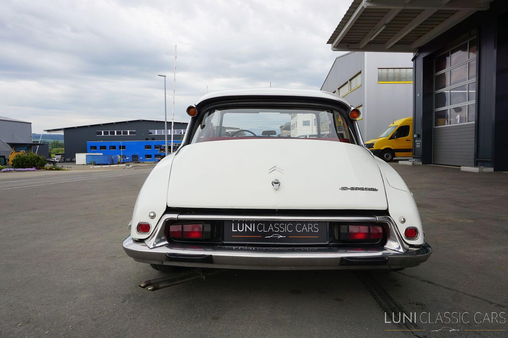 <trp-post-container data-trp-post-id='48114'>1970 Citroën D Spécial