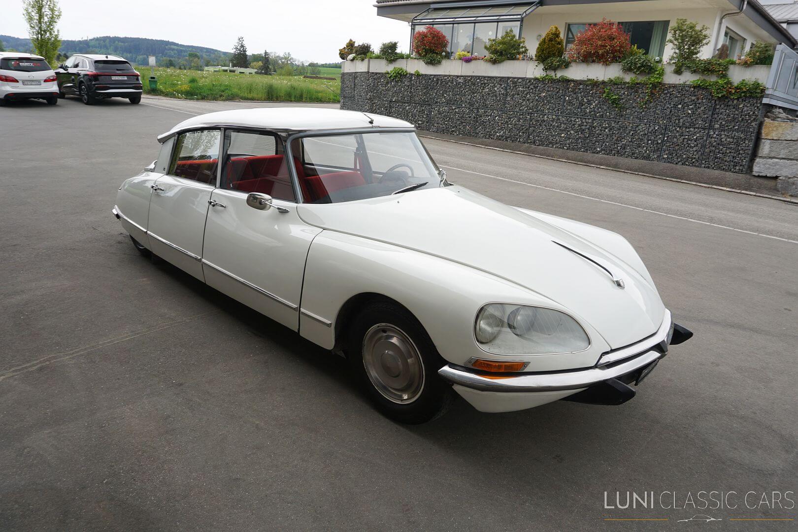 <trp-post-container data-trp-post-id='48114'>1970 Citroën D Spécial