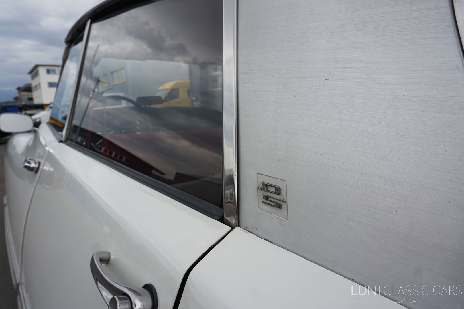 <trp-post-container data-trp-post-id='48114'>1970 Citroën D Spécial