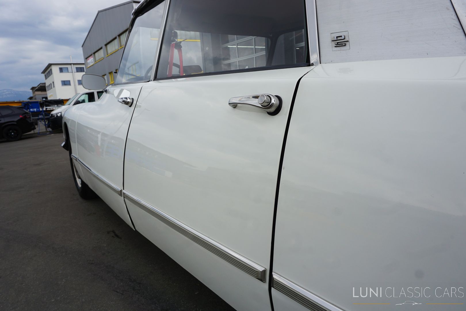 <trp-post-container data-trp-post-id='48114'>1970 Citroën D Spécial