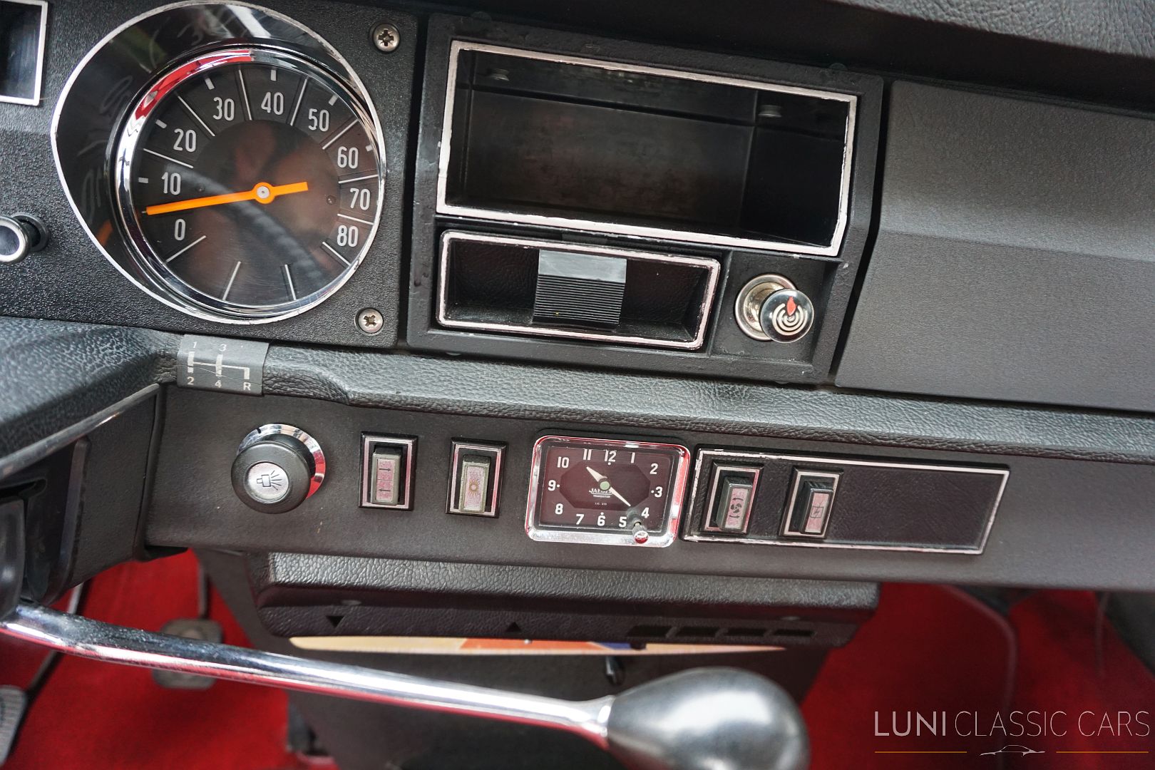 <trp-post-container data-trp-post-id='48114'>1970 Citroën D Spécial