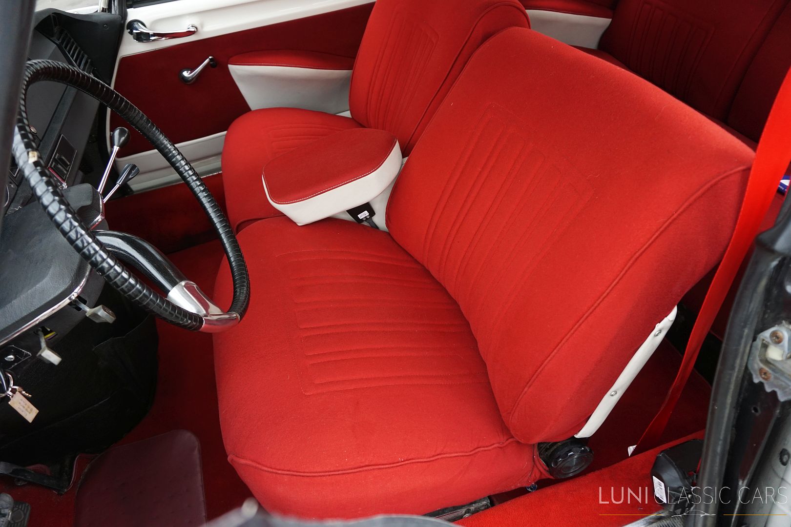 <trp-post-container data-trp-post-id='48114'>1970 Citroën D Spécial