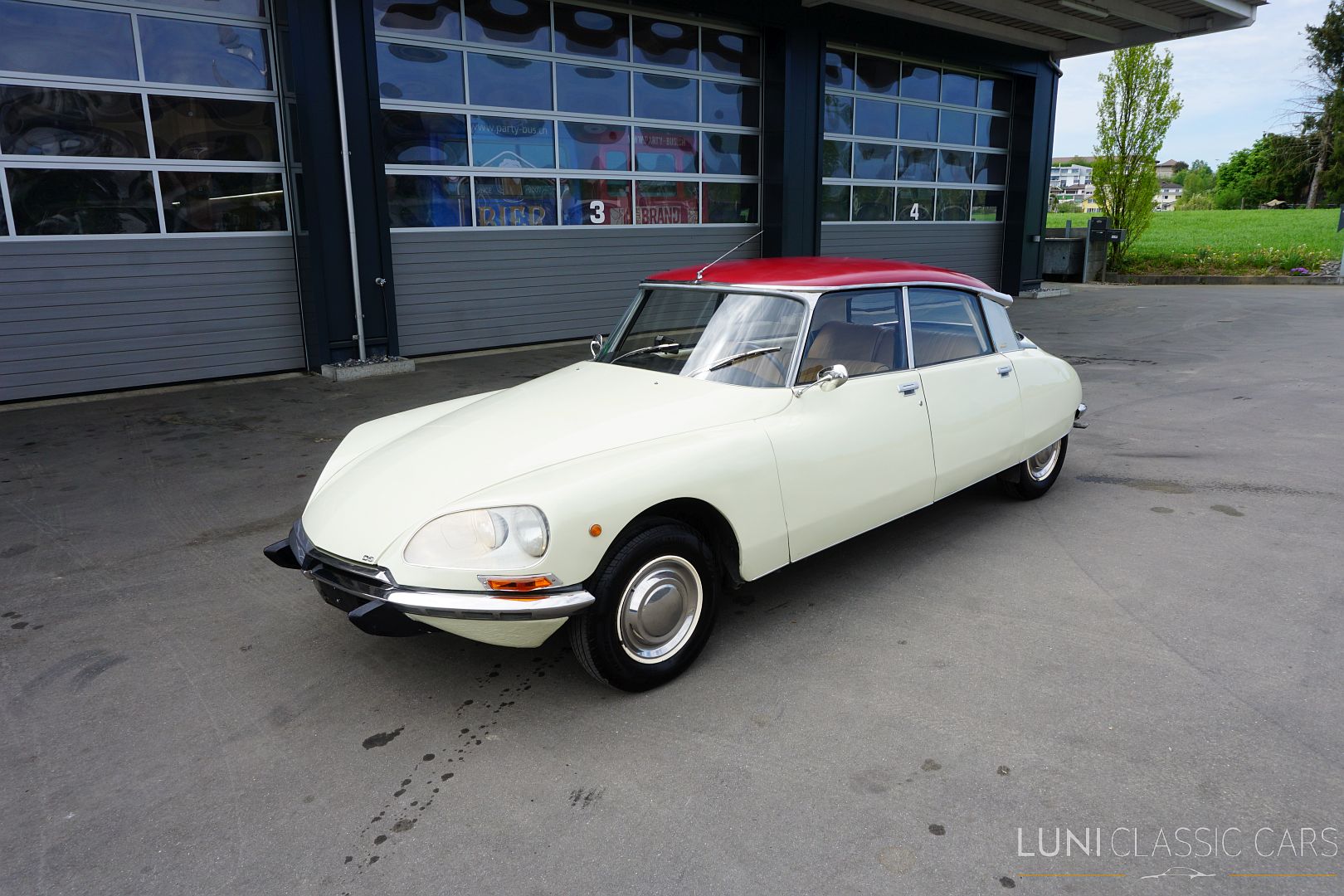 <trp-post-container data-trp-post-id='48244'>1972 Citroën D Super 5