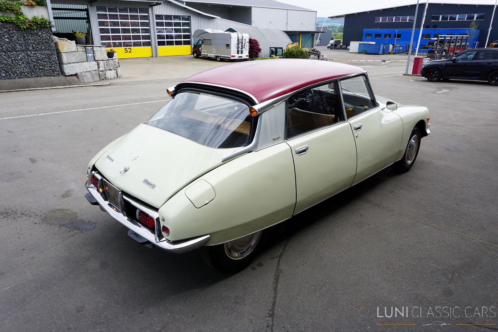 <trp-post-container data-trp-post-id='48244'>1972 Citroën D Super 5