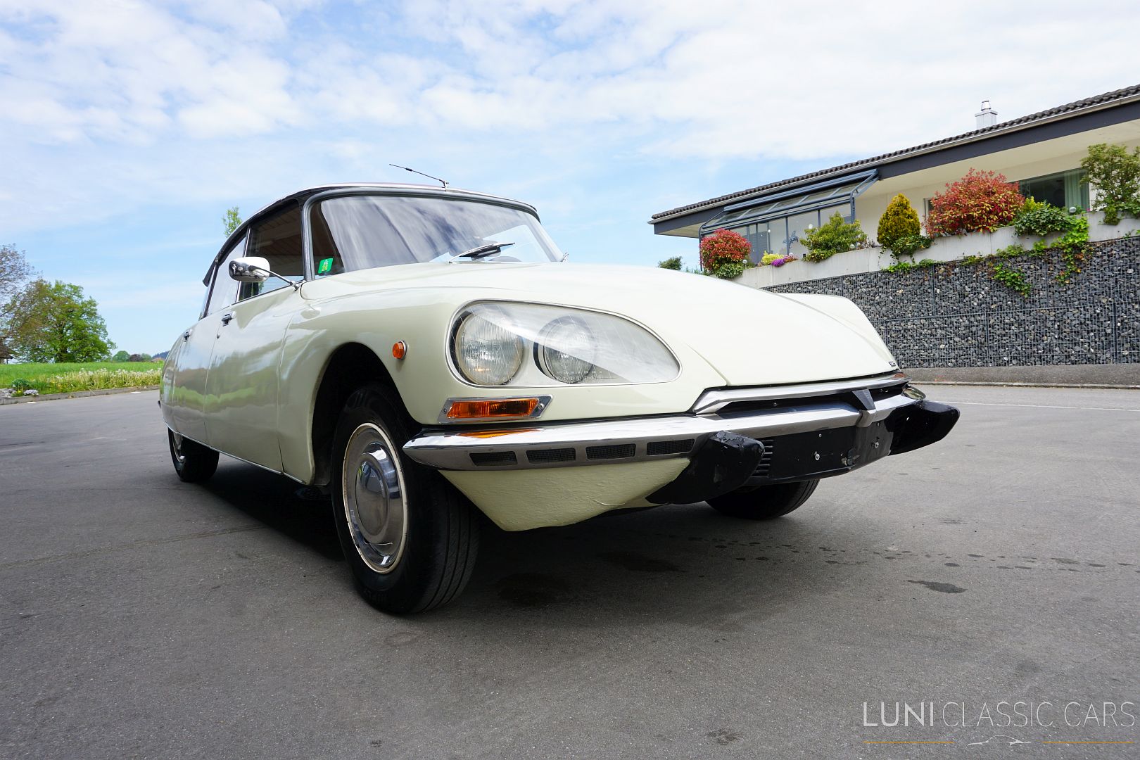 <trp-post-container data-trp-post-id='48244'>1972 Citroën D Super 5