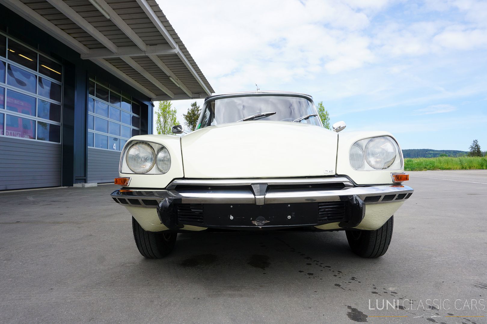 <trp-post-container data-trp-post-id='48244'>1972 Citroën D Super 5