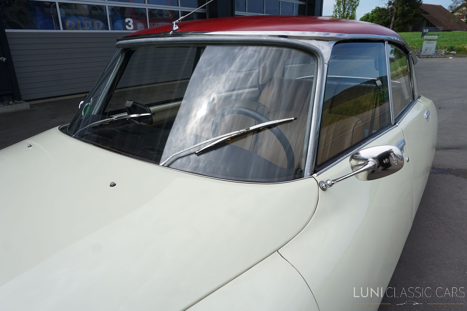 <trp-post-container data-trp-post-id='48244'>1972 Citroën D Super 5