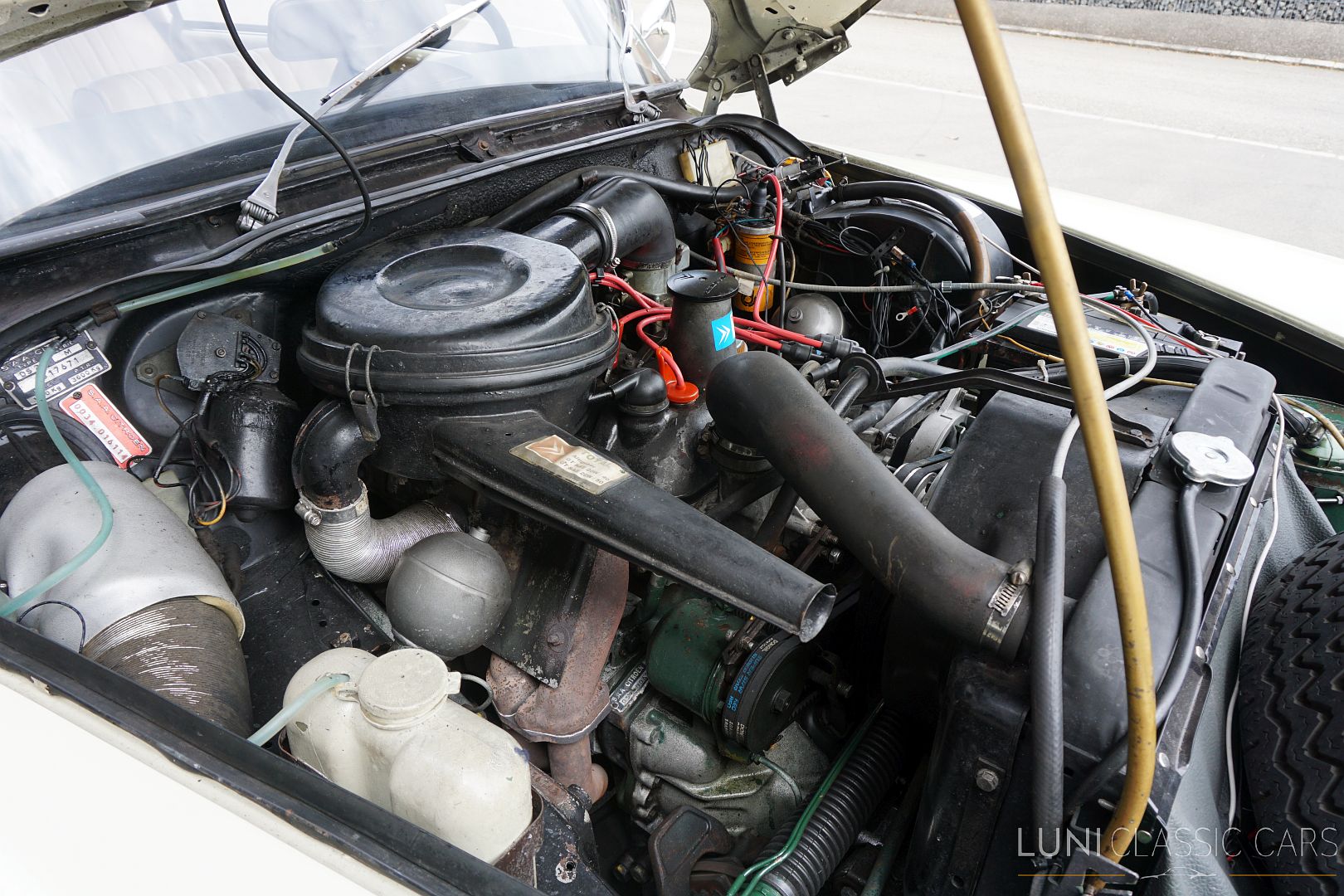 <trp-post-container data-trp-post-id='48244'>1972 Citroën D Super 5