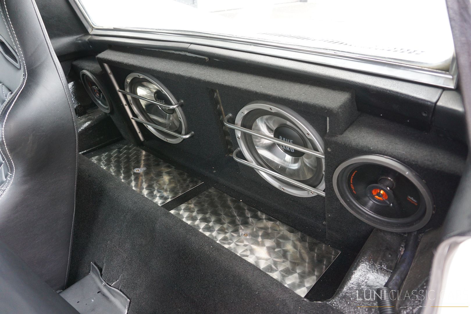 <trp-post-container data-trp-post-id='48570'>1968 Chevrolet Corvette C3