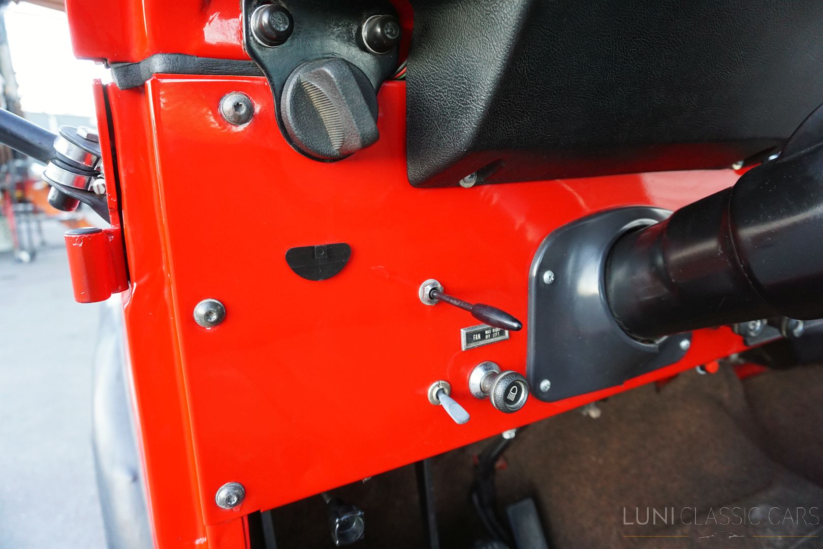<trp-post-container data-trp-post-id='48895'>1979 Jeep CJ-7 V8
