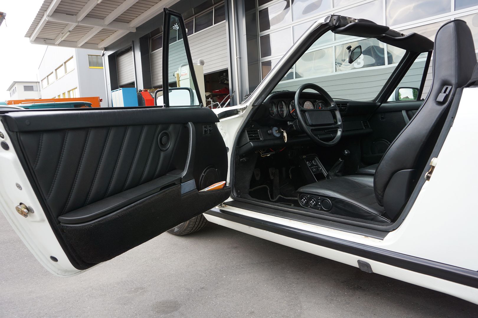 <trp-post-container data-trp-post-id='48818'>1986 Porsche 911 Carrera Cabriolet