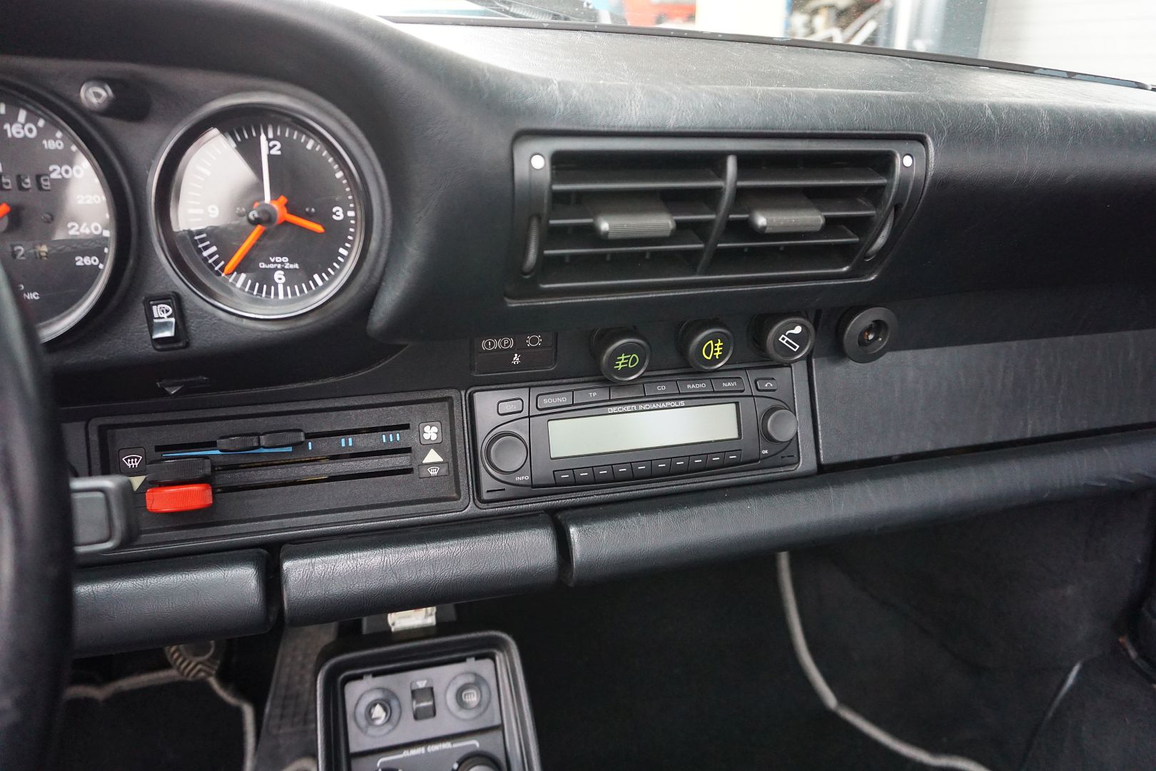 <trp-post-container data-trp-post-id='48818'>1986 Porsche 911 Carrera Cabriolet