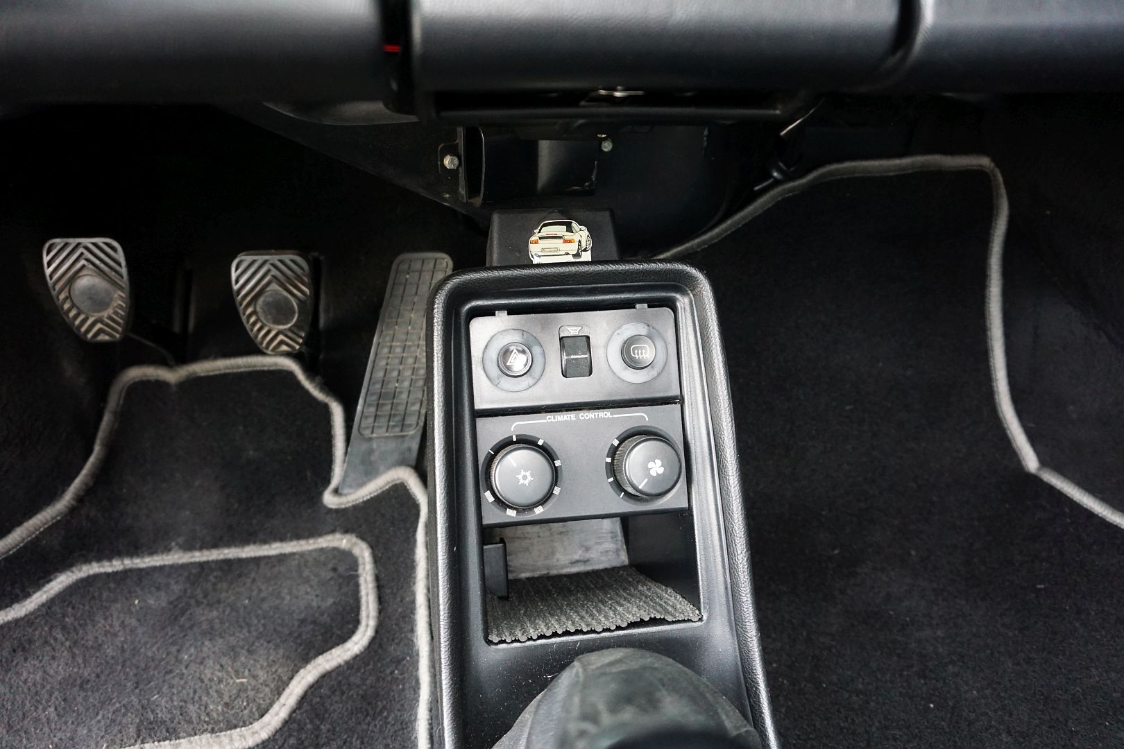 <trp-post-container data-trp-post-id='48818'>1986 Porsche 911 Carrera Cabriolet