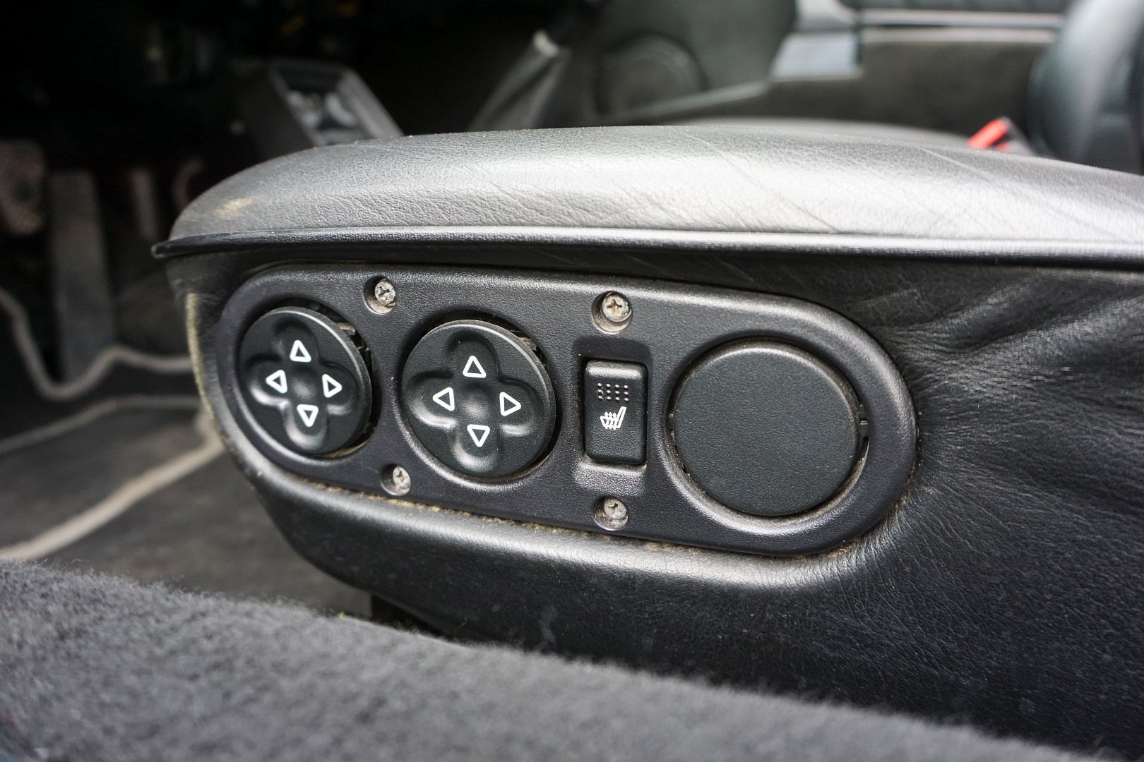 <trp-post-container data-trp-post-id='48818'>1986 Porsche 911 Carrera Cabriolet