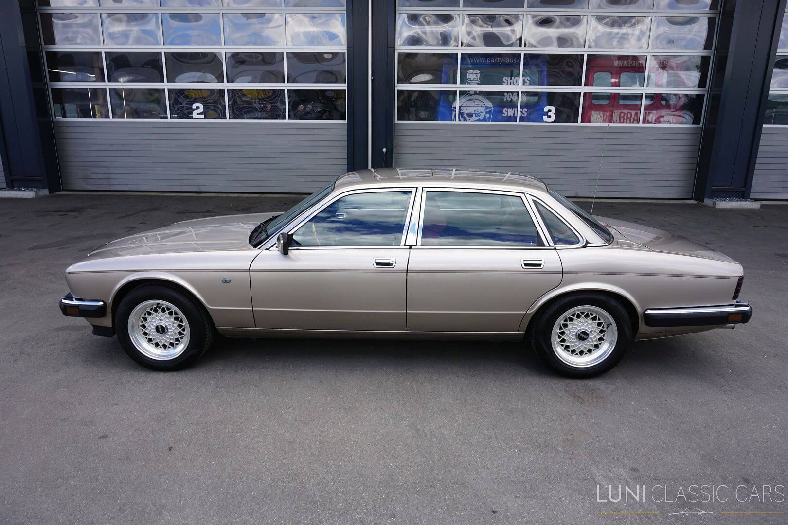 <trp-post-container data-trp-post-id='48723'>1987 Jaguar X40 Sovereign