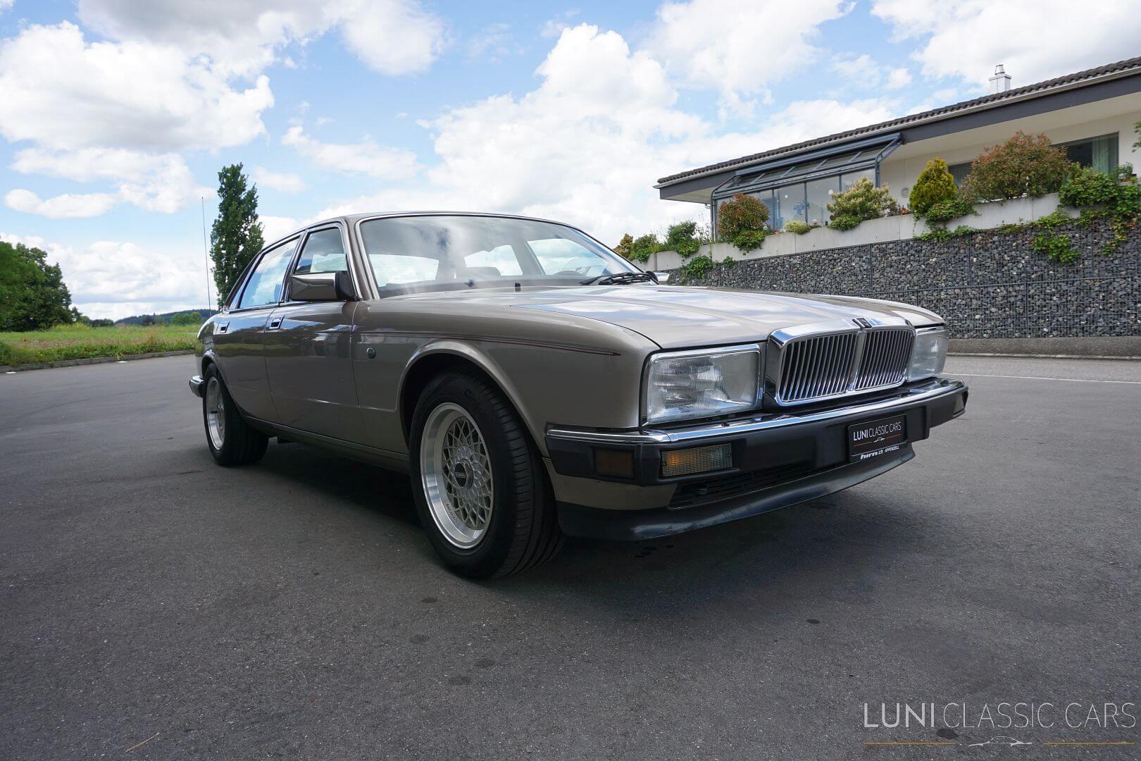 <trp-post-container data-trp-post-id='48723'>1987 Jaguar X40 Sovereign