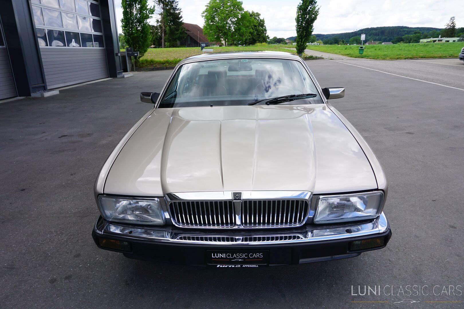 <trp-post-container data-trp-post-id='48723'>1987 Jaguar X40 Sovereign