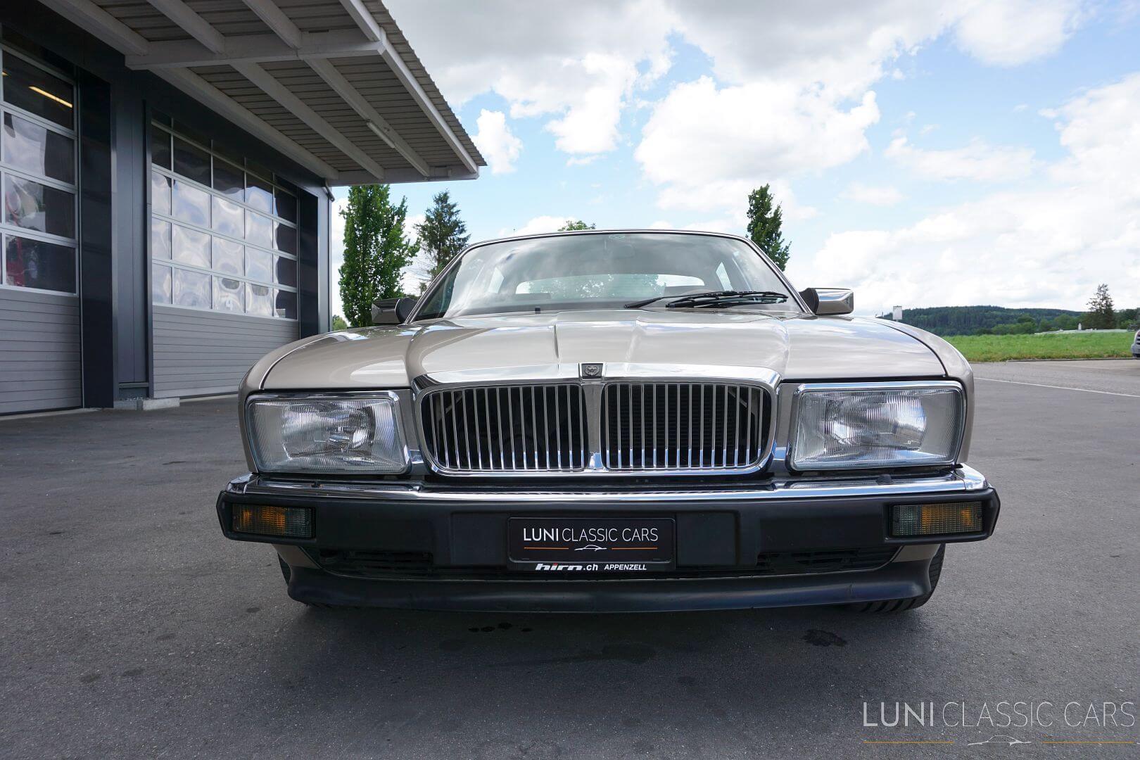 <trp-post-container data-trp-post-id='48723'>1987 Jaguar X40 Sovereign