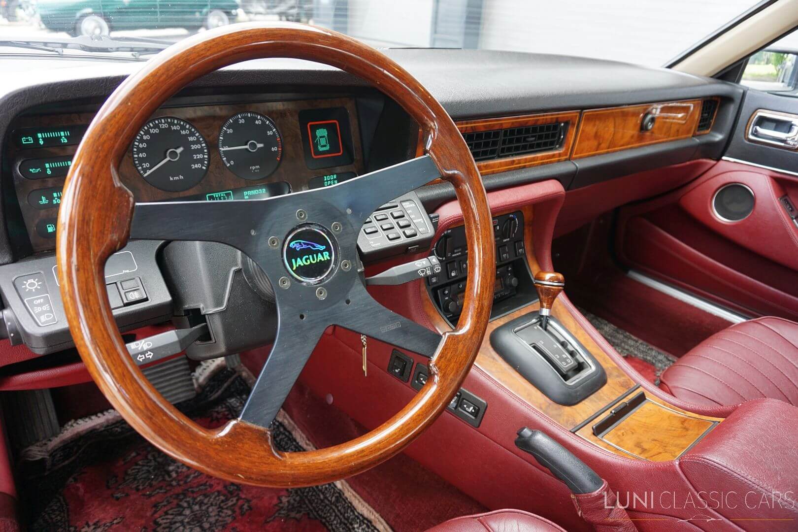 <trp-post-container data-trp-post-id='48723'>1987 Jaguar X40 Sovereign