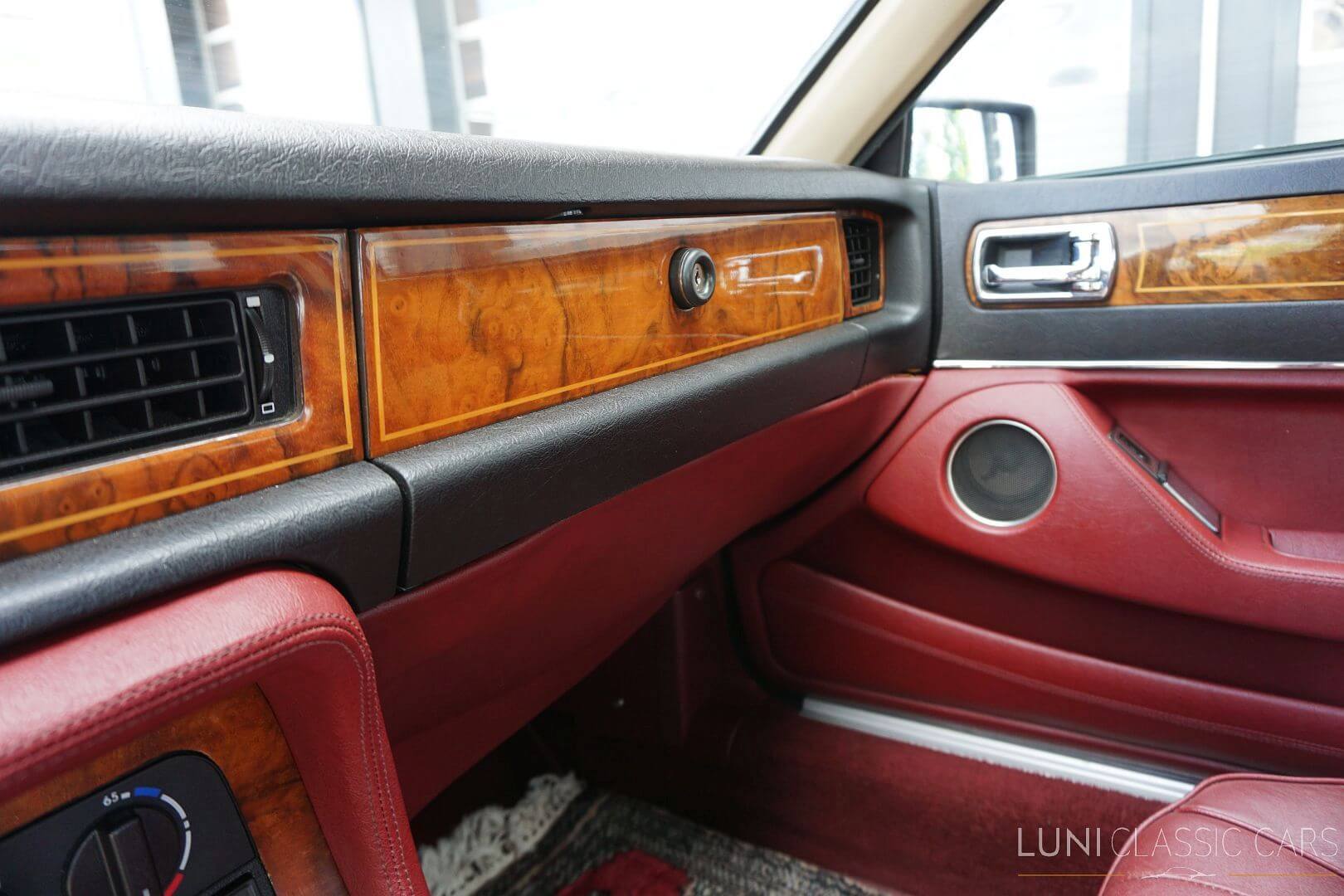 <trp-post-container data-trp-post-id='48723'>1987 Jaguar X40 Sovereign