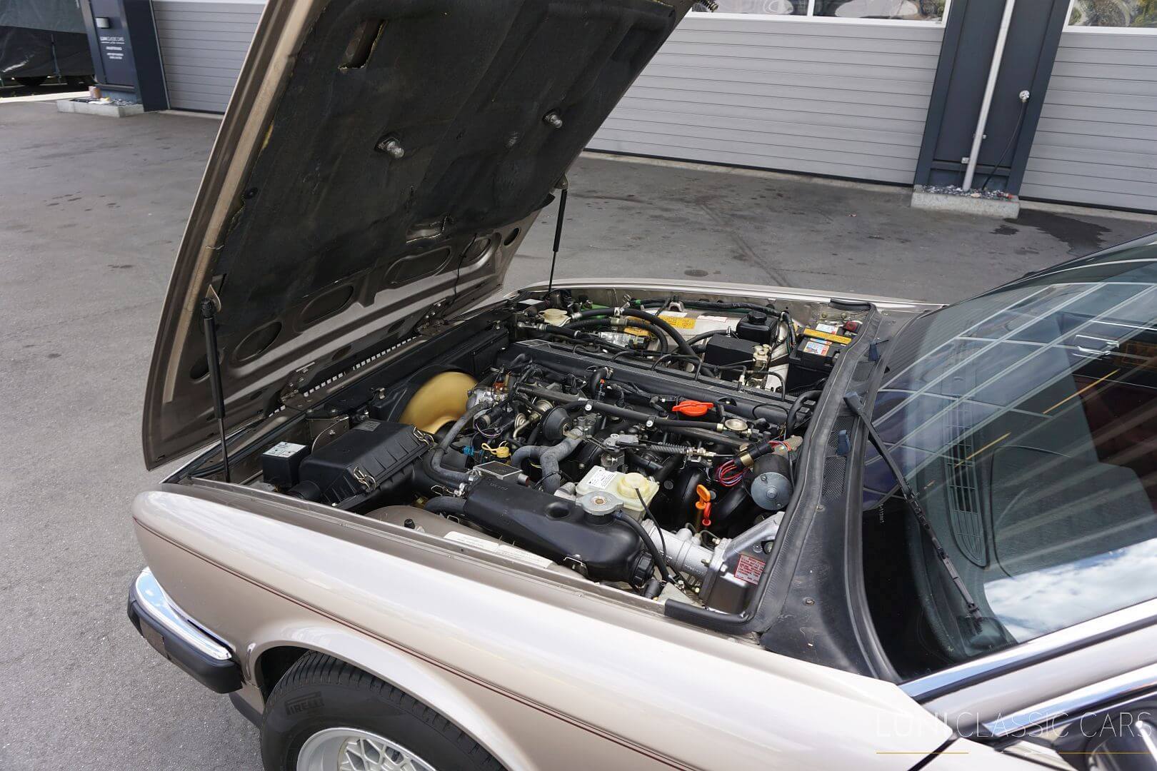 <trp-post-container data-trp-post-id='48723'>1987 Jaguar X40 Sovereign