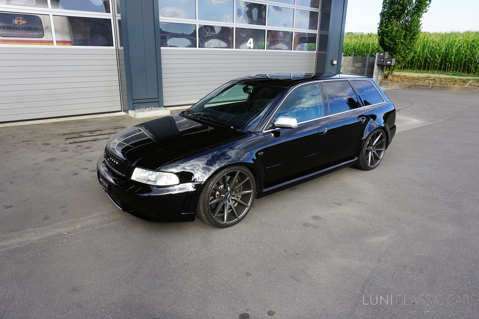 <trp-post-container data-trp-post-id='48976'>2000 Audi RS4 B5 Quattro