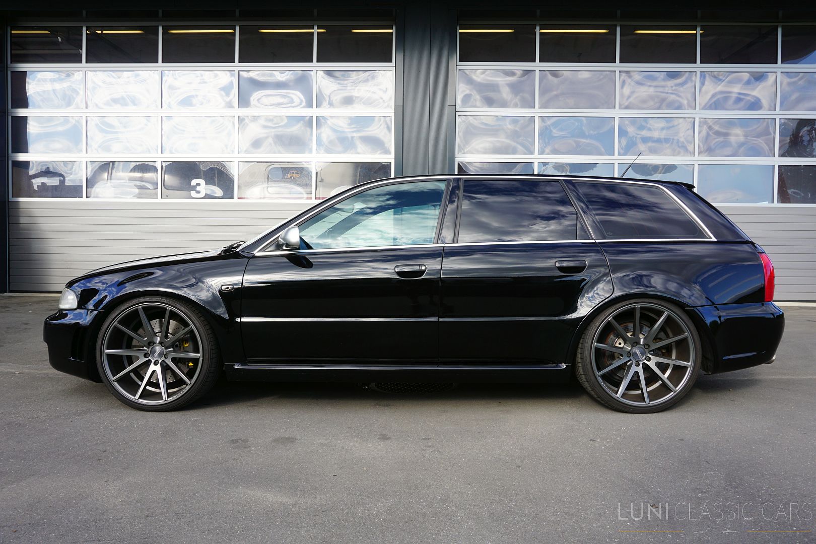 <trp-post-container data-trp-post-id='48976'>2000 Audi RS4 B5 Quattro