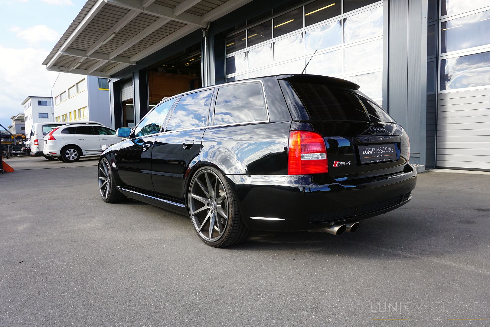 <trp-post-container data-trp-post-id='48976'>2000 Audi RS4 B5 Quattro