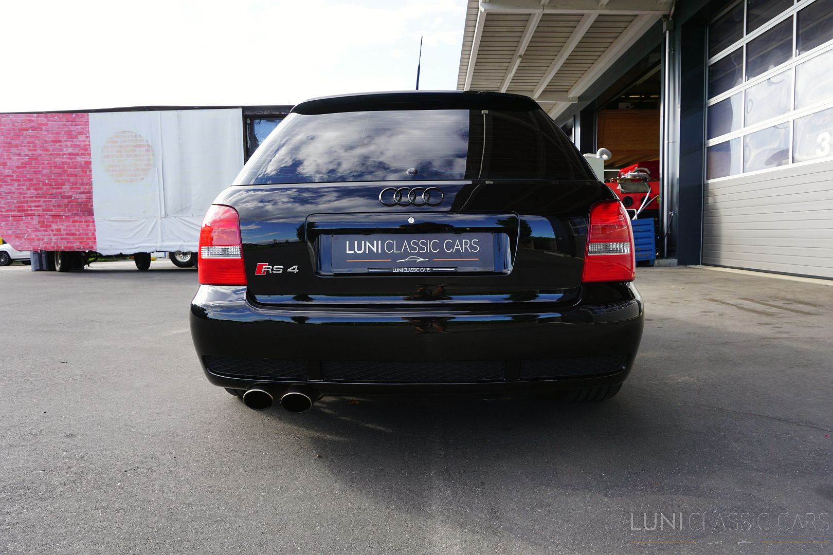 <trp-post-container data-trp-post-id='48976'>2000 Audi RS4 B5 Quattro