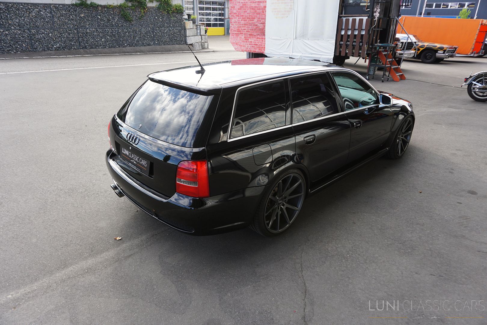 <trp-post-container data-trp-post-id='48976'>2000 Audi RS4 B5 Quattro