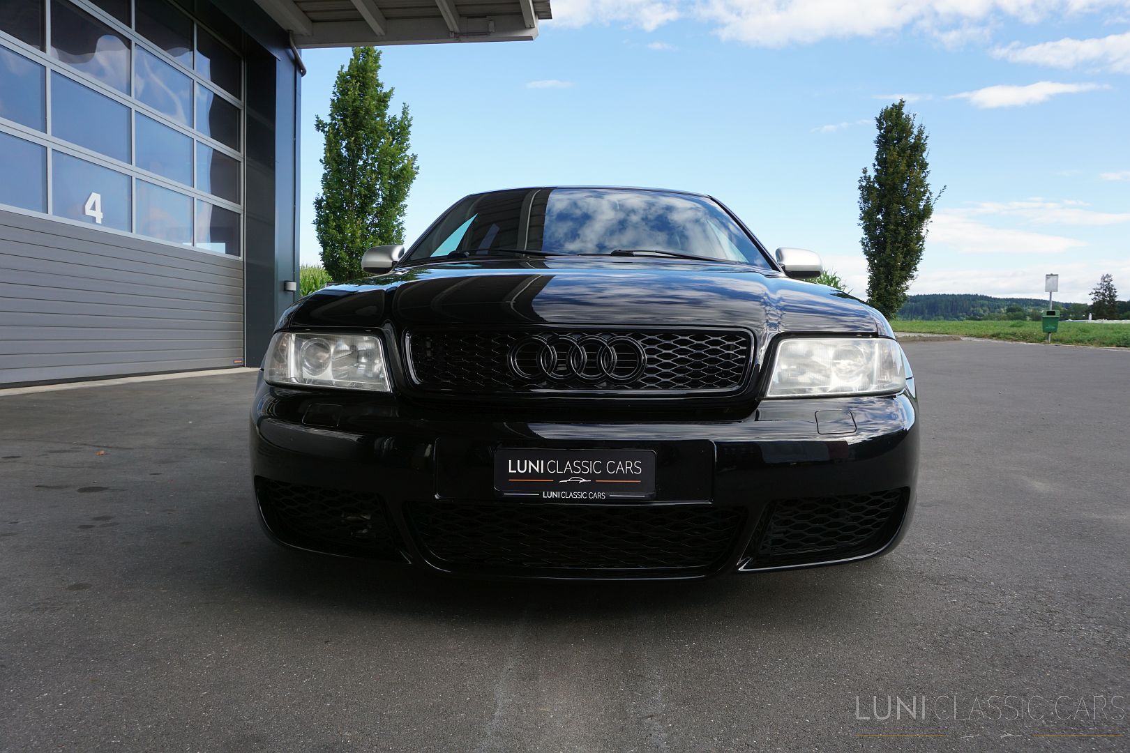 <trp-post-container data-trp-post-id='48976'>2000 Audi RS4 B5 Quattro