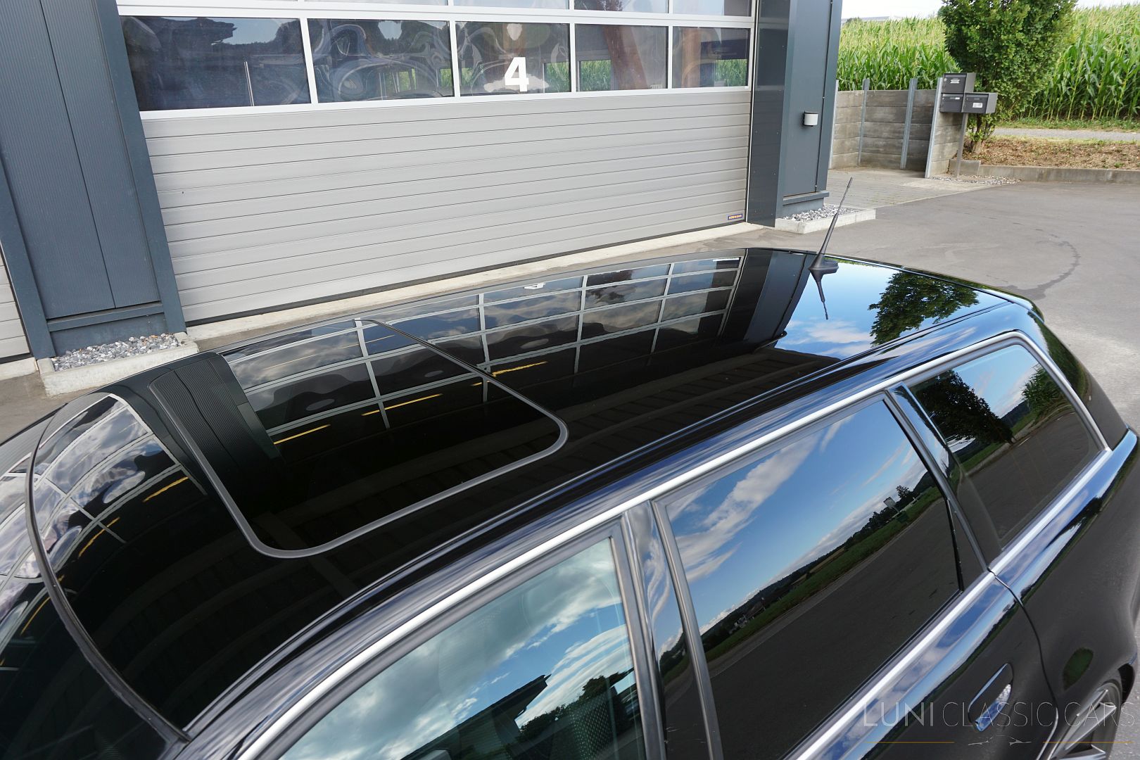 <trp-post-container data-trp-post-id='48976'>2000 Audi RS4 B5 Quattro