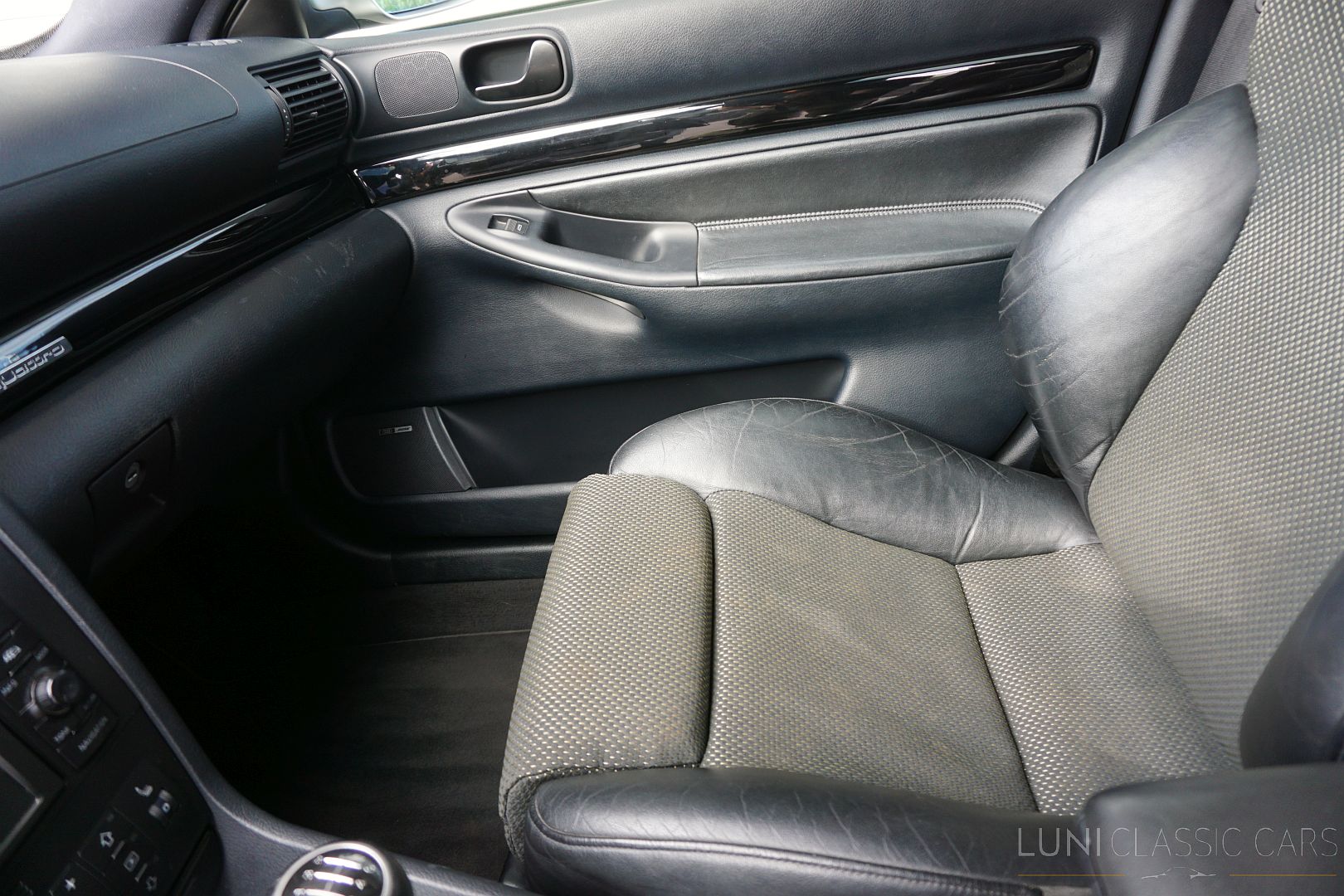 <trp-post-container data-trp-post-id='48976'>2000 Audi RS4 B5 Quattro