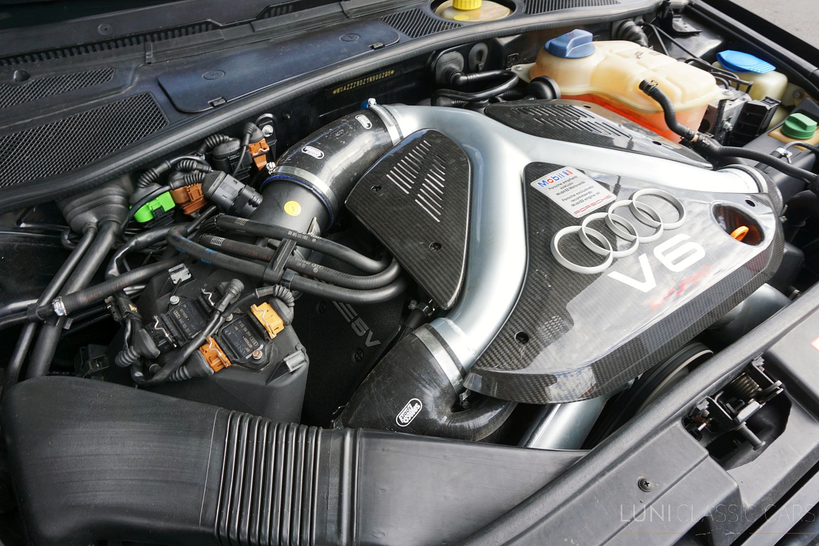 <trp-post-container data-trp-post-id='48976'>2000 Audi RS4 B5 Quattro