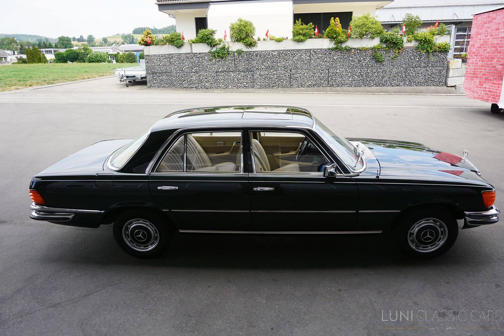 <trp-post-container data-trp-post-id='49042'>1973 Mercedes-Benz 280 S