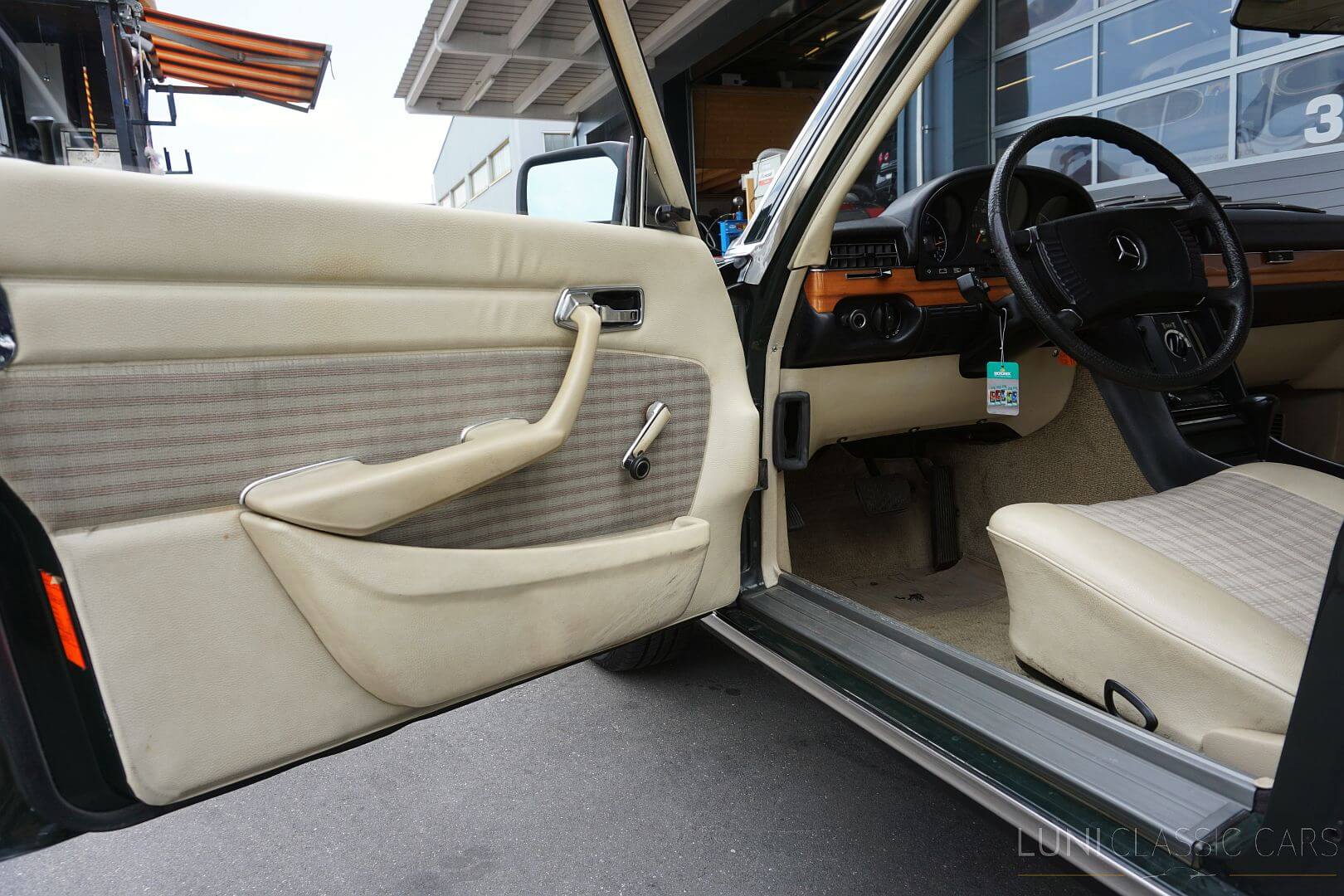 <trp-post-container data-trp-post-id='49042'>1973 Mercedes-Benz 280 S