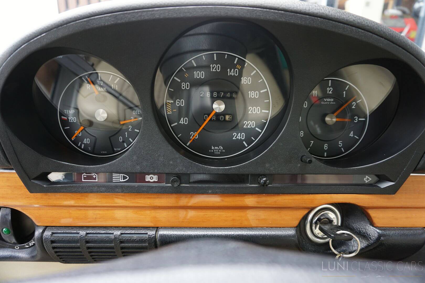 <trp-post-container data-trp-post-id='49042'>1973 Mercedes-Benz 280 S