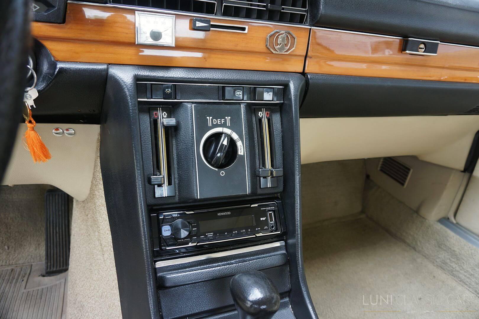 <trp-post-container data-trp-post-id='49042'>1973 Mercedes-Benz 280 S