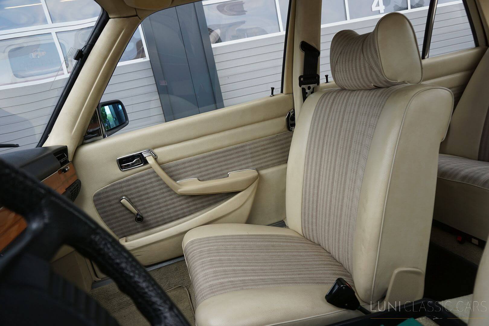 <trp-post-container data-trp-post-id='49042'>1973 Mercedes-Benz 280 S