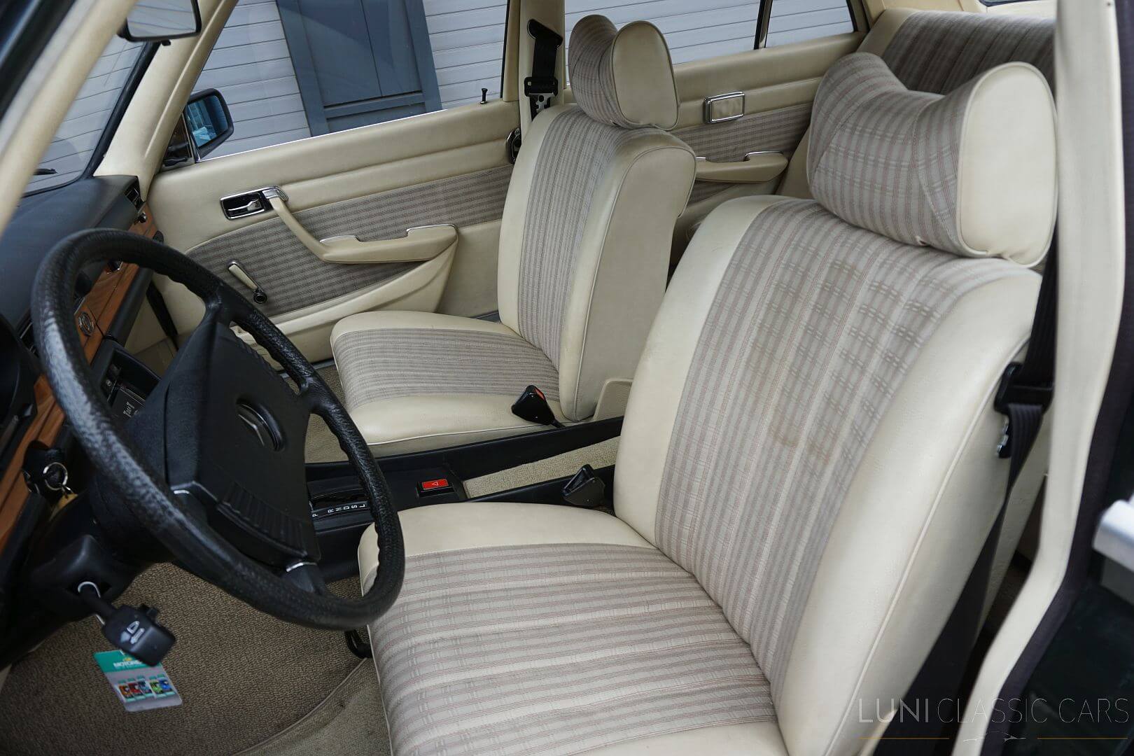 <trp-post-container data-trp-post-id='49042'>1973 Mercedes-Benz 280 S
