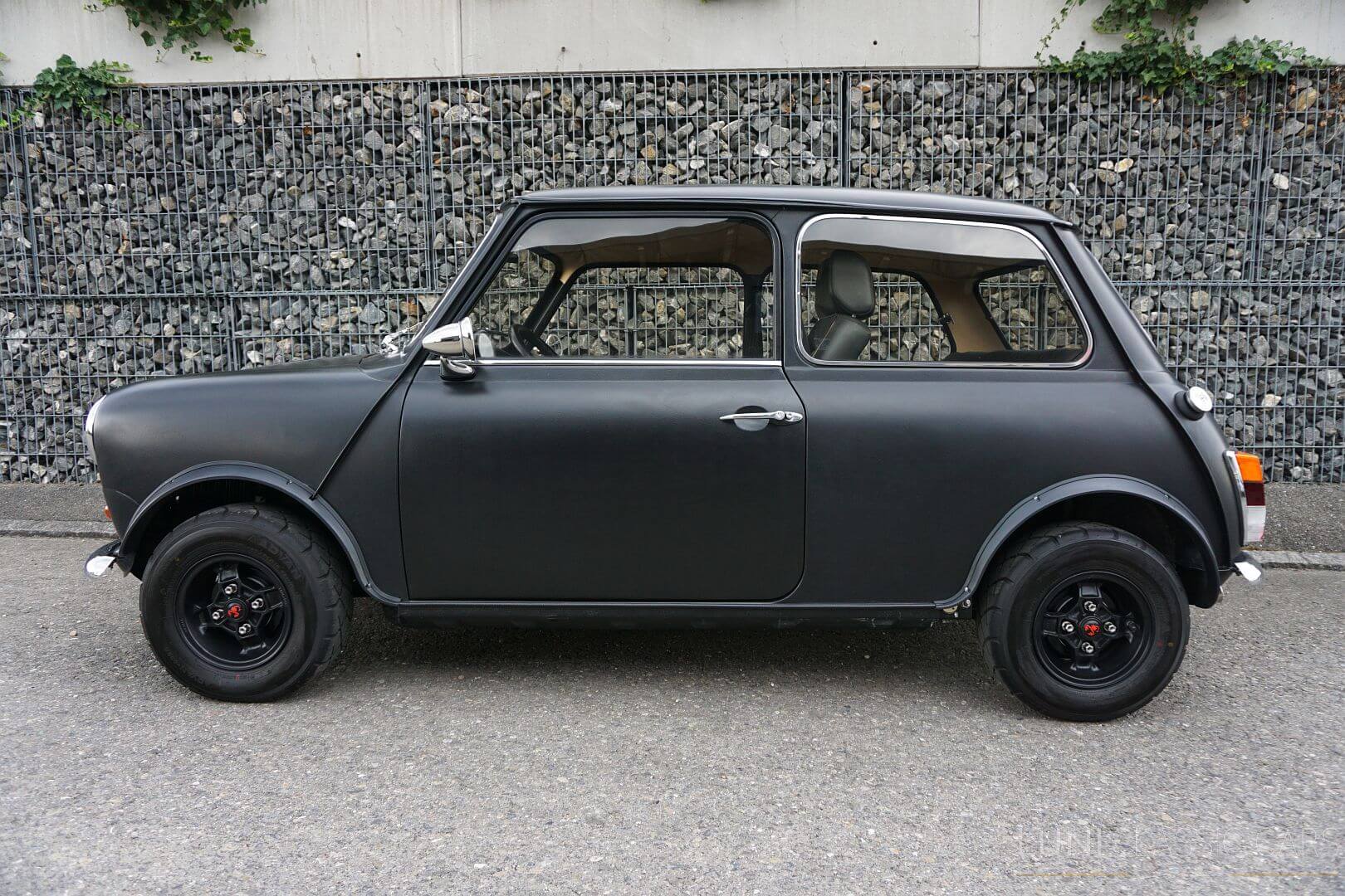 <trp-post-container data-trp-post-id='49153'>1980 Mini 1100 Special